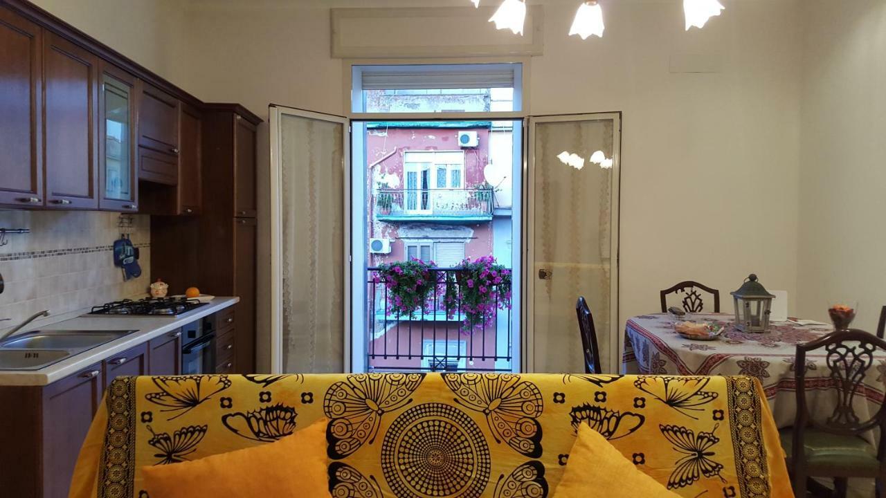Una Casetta Al Centro Di Napoli מראה חיצוני תמונה