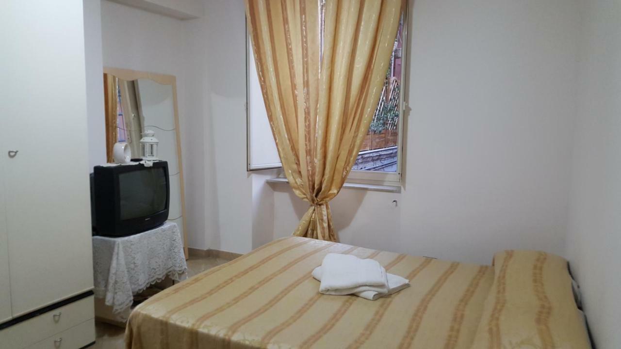 Una Casetta Al Centro Di Napoli מראה חיצוני תמונה